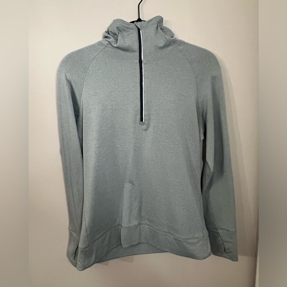 Eastern Mountain Sports Gray Outdoors Workout Shirt